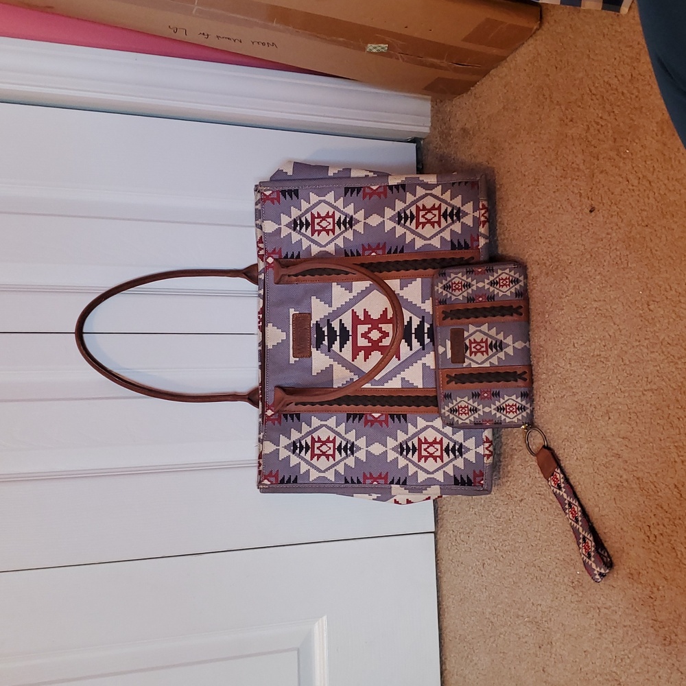 Wrangler large tote & wallet